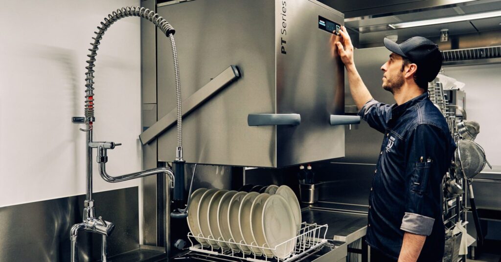 lavastoviglie per ristoranti 2048x1072